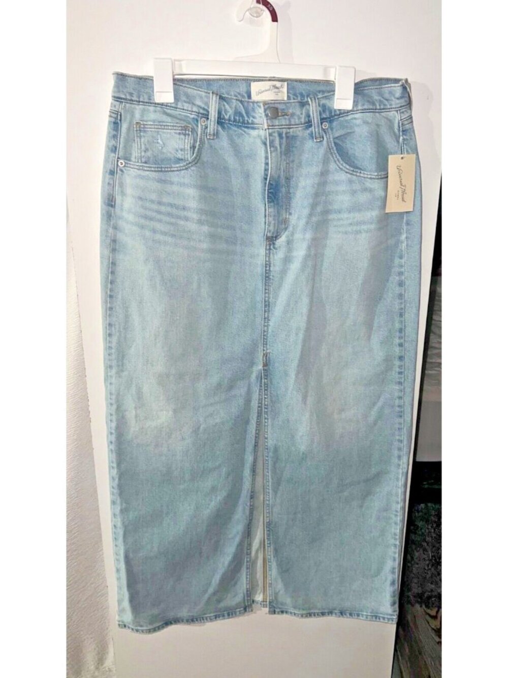 Women's blue Denim Maxi Skirt - Universal Thread Medium Wash 16 large slit NEW - Picture 1 of 6